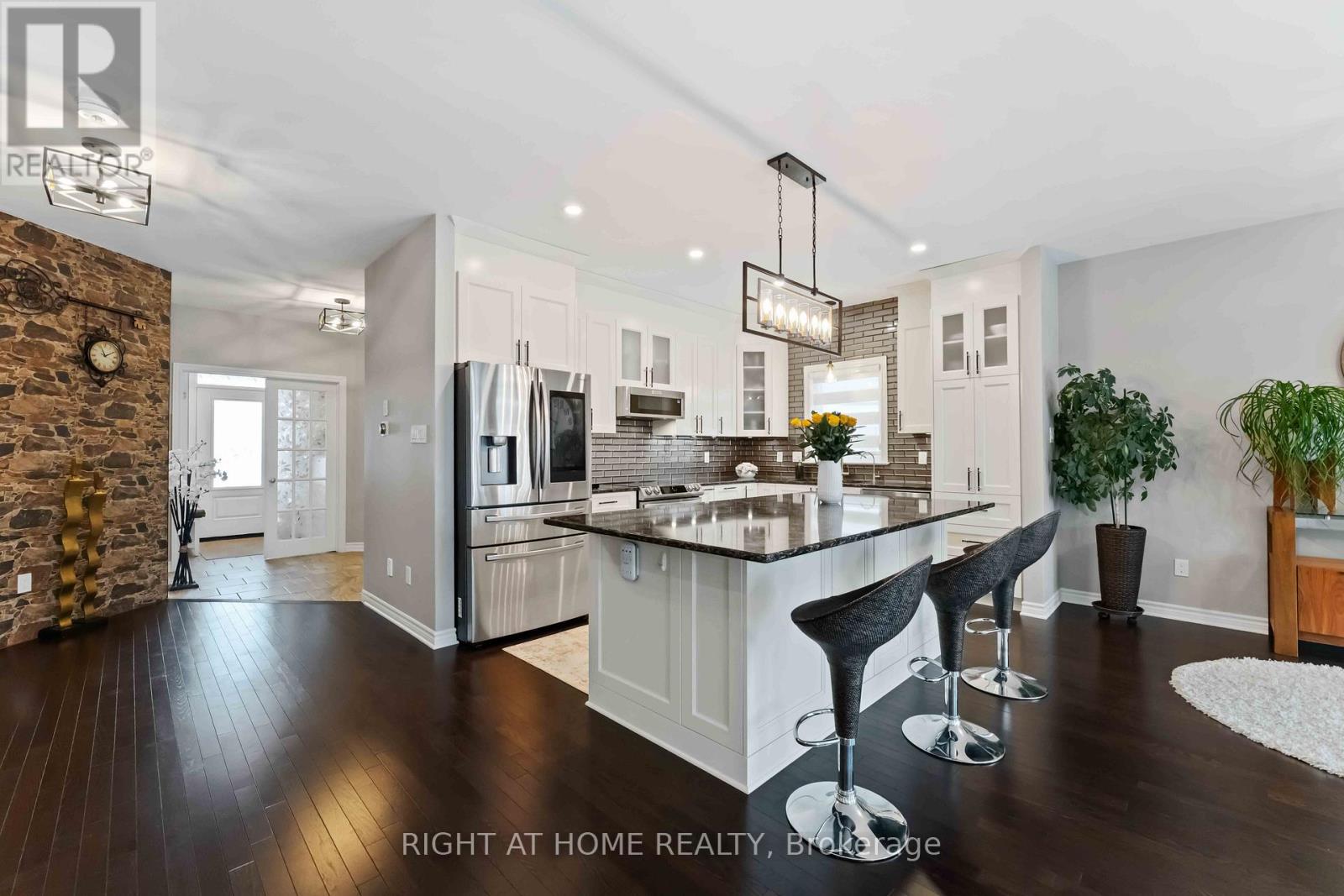 248 Maygrass Way, Ottawa, Ontario  K2S 2K9 - Photo 5 - X12793896