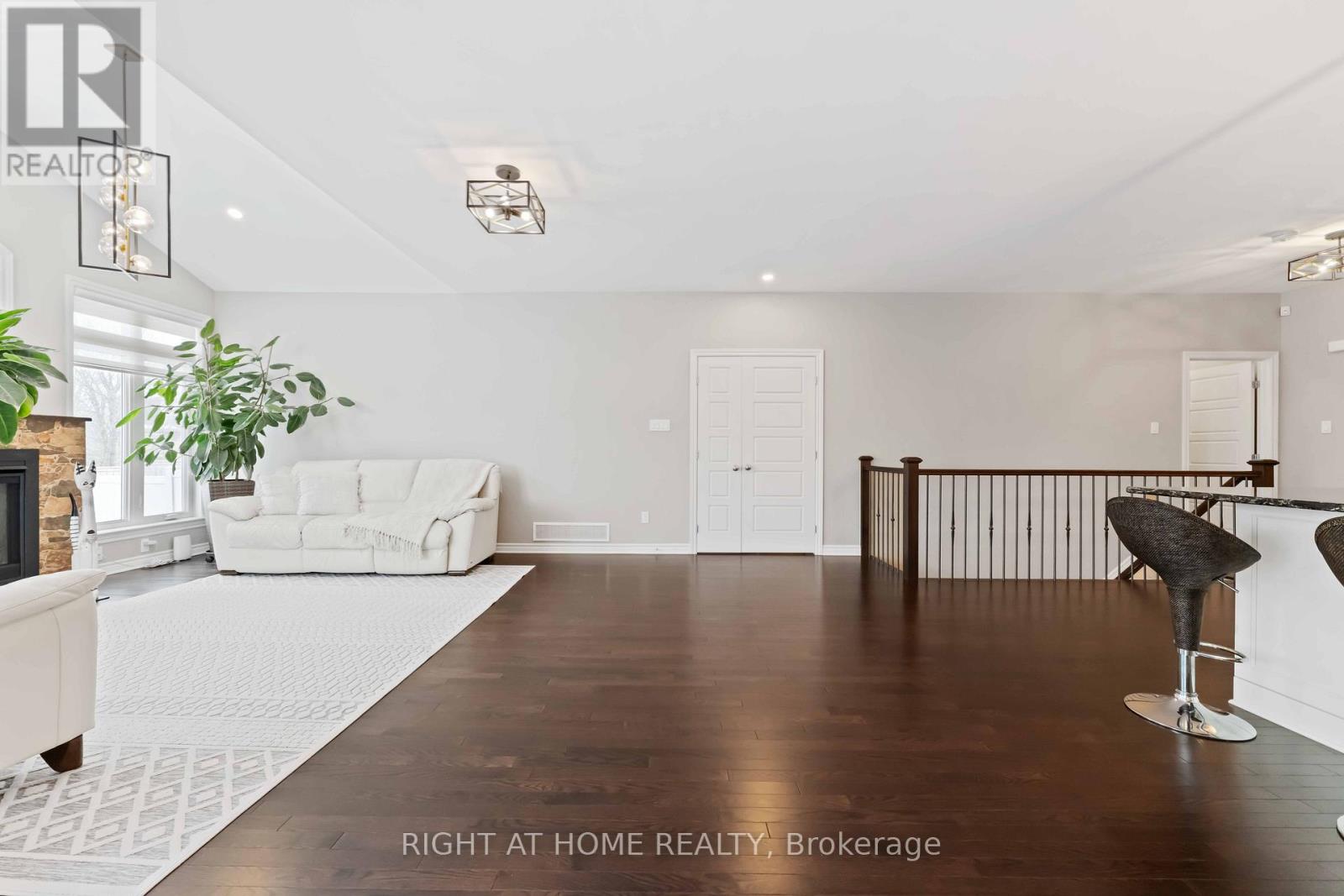 248 Maygrass Way, Ottawa, Ontario  K2S 2K9 - Photo 9 - X12793896