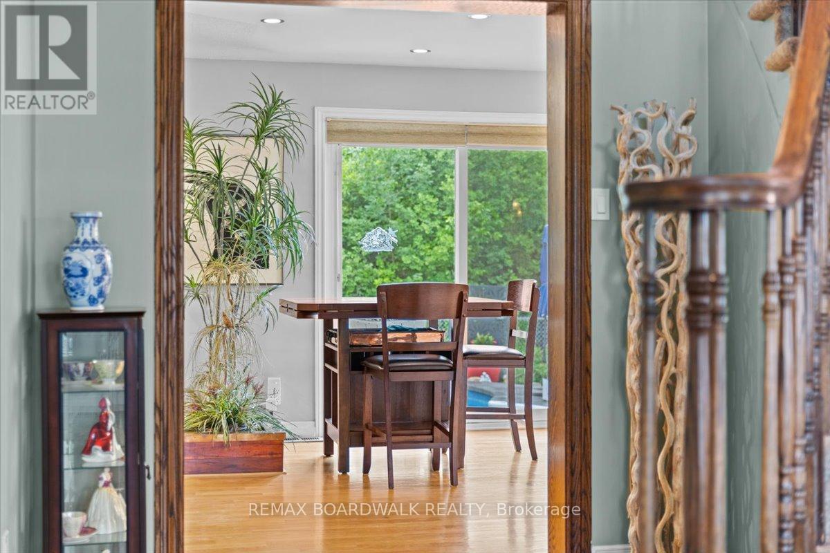 800 Fairwinds Terrace, Ottawa, Ontario  K1C 2X6 - Photo 13 - X12793934