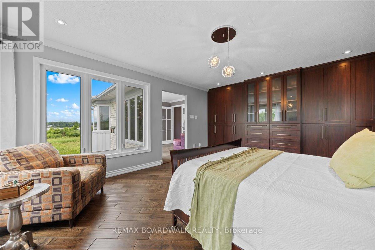 800 Fairwinds Terrace, Ottawa, Ontario  K1C 2X6 - Photo 19 - X12793934