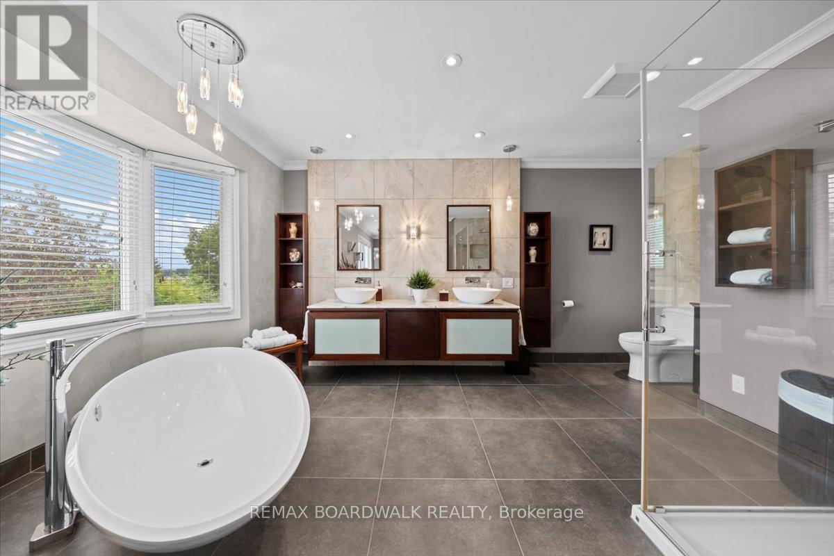 800 Fairwinds Terrace, Ottawa, Ontario  K1C 2X6 - Photo 25 - X12793934