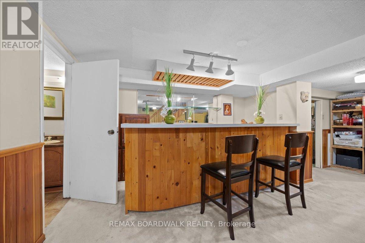 800 Fairwinds Terrace, Ottawa, Ontario  K1C 2X6 - Photo 32 - X12793934