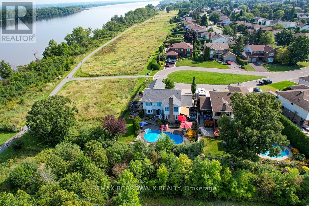 800 Fairwinds Terrace, Ottawa, Ontario  K1C 2X6 - Photo 35 - X12793934