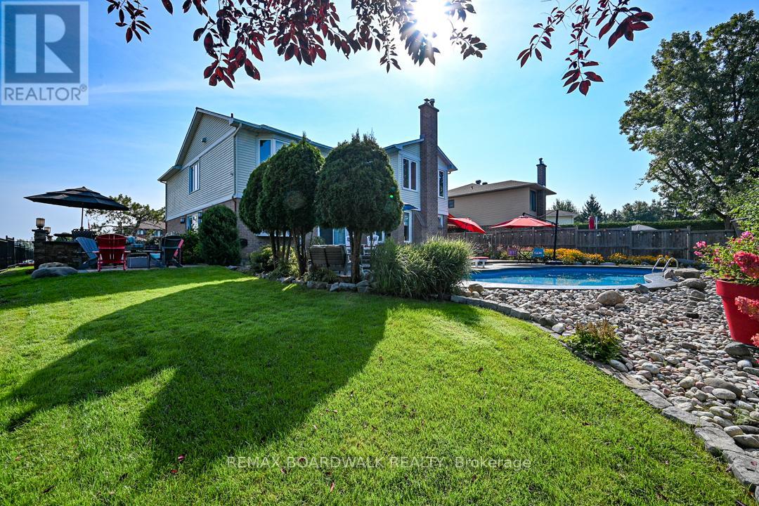 800 Fairwinds Terrace, Ottawa, Ontario  K1C 2X6 - Photo 37 - X12793934