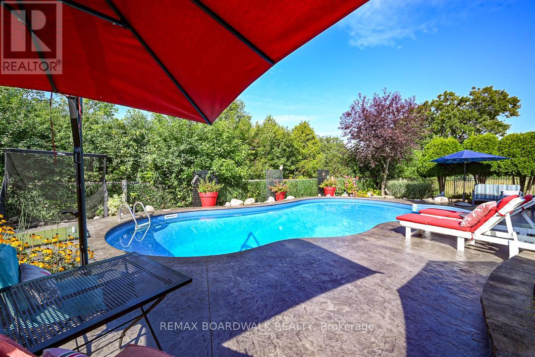 800 Fairwinds Terrace, Ottawa, Ontario  K1C 2X6 - Photo 42 - X12793934