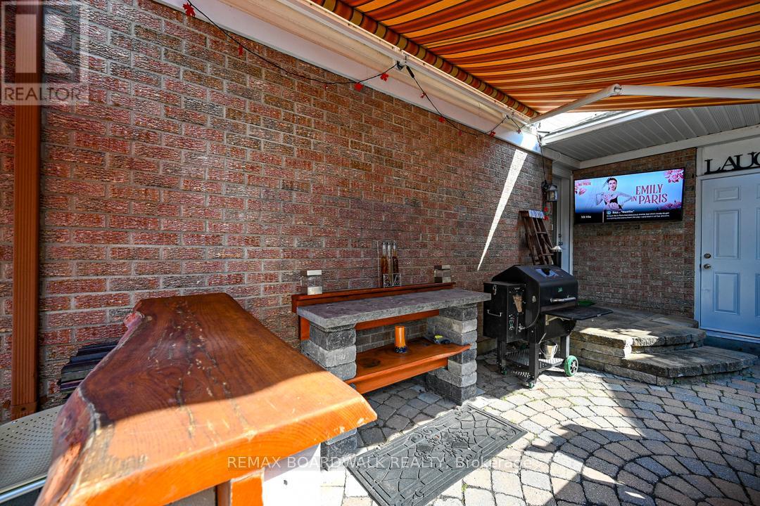 800 Fairwinds Terrace, Ottawa, Ontario  K1C 2X6 - Photo 45 - X12793934