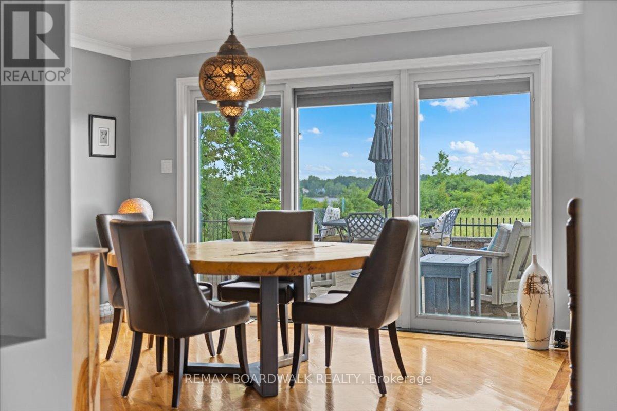 800 Fairwinds Terrace, Ottawa, Ontario  K1C 2X6 - Photo 6 - X12793934