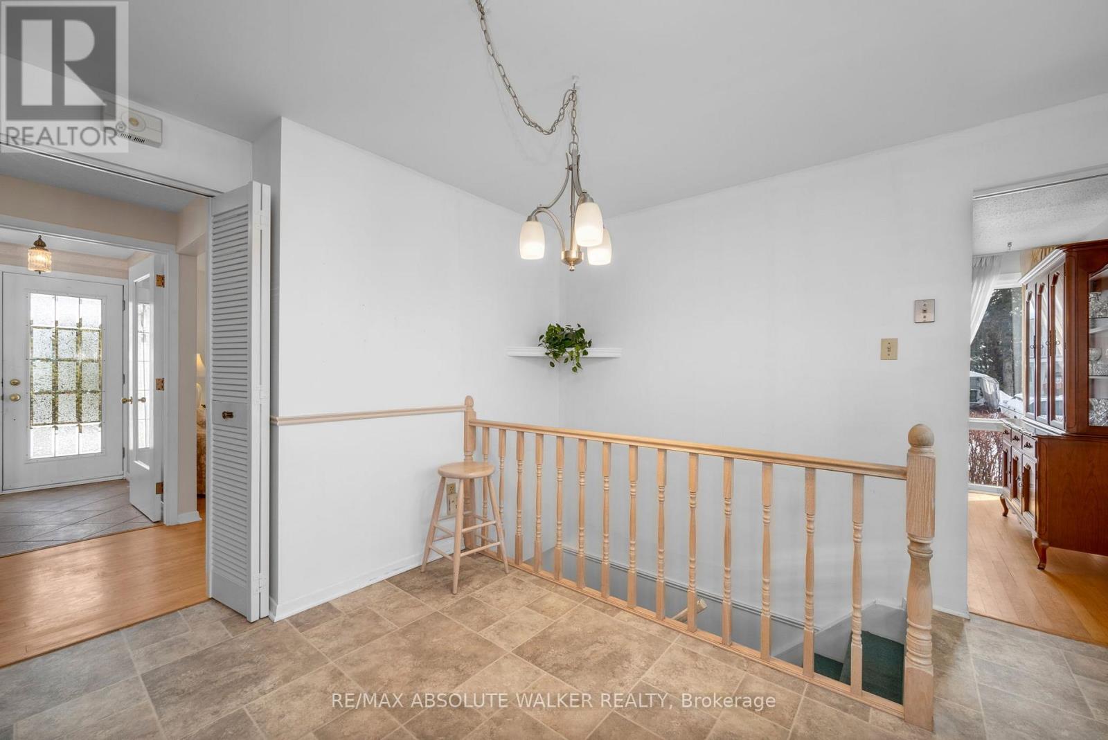 1851 Burfield Avenue, Ottawa, Ontario  K1J 6S9 - Photo 17 - X12793936