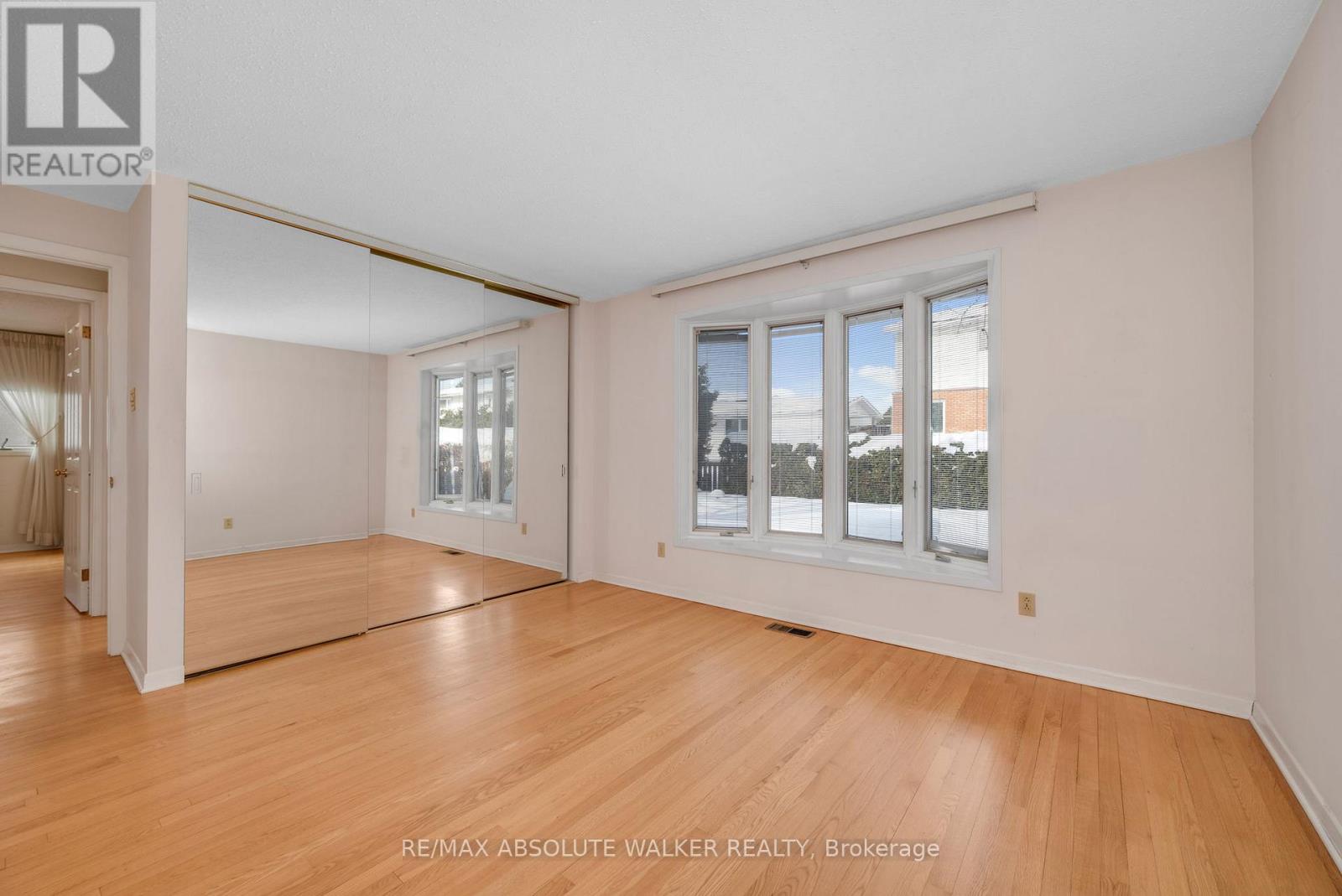 1851 Burfield Avenue, Ottawa, Ontario  K1J 6S9 - Photo 19 - X12793936