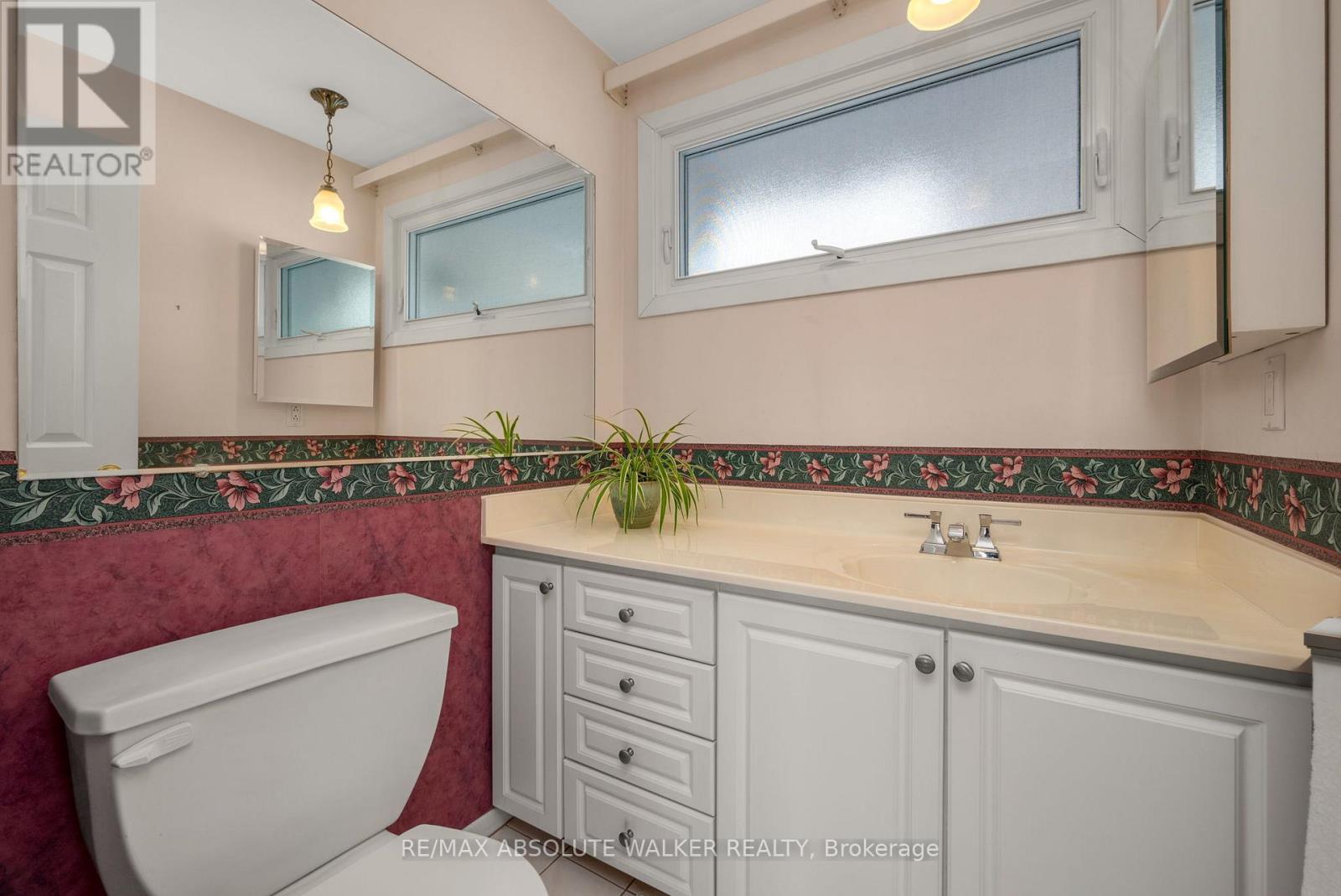 1851 Burfield Avenue, Ottawa, Ontario  K1J 6S9 - Photo 21 - X12793936