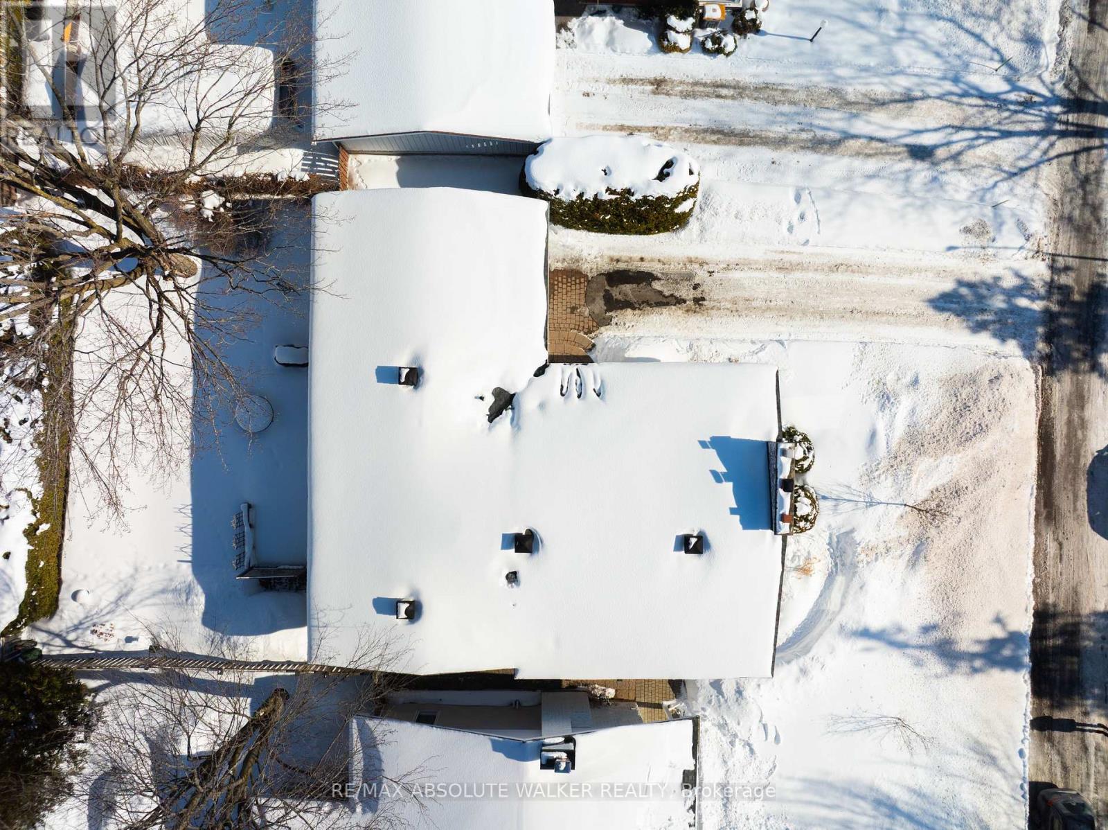 1851 Burfield Avenue, Ottawa, Ontario  K1J 6S9 - Photo 39 - X12793936