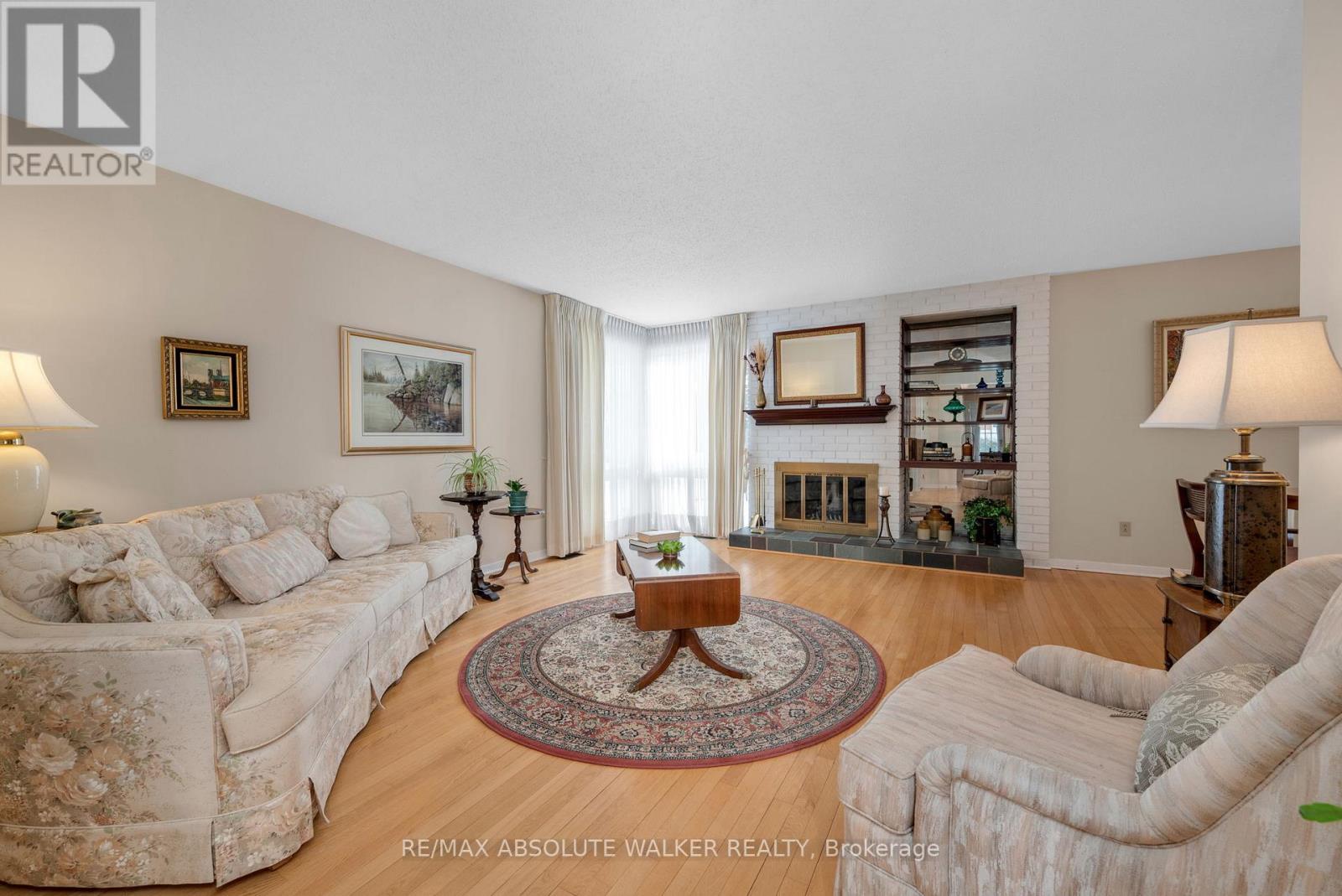 1851 Burfield Avenue, Ottawa, Ontario  K1J 6S9 - Photo 4 - X12793936