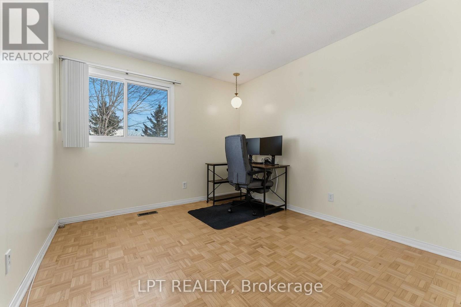 1471 Northdale Street, Ottawa, Ontario  K1B 4G7 - Photo 15 - X12794092