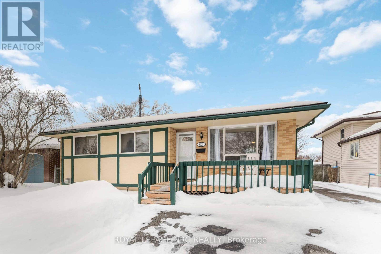 8025 Thorton Street, Niagara Falls (Ascot), Ontario  L2H 2C2 - Photo 2 - X12794096