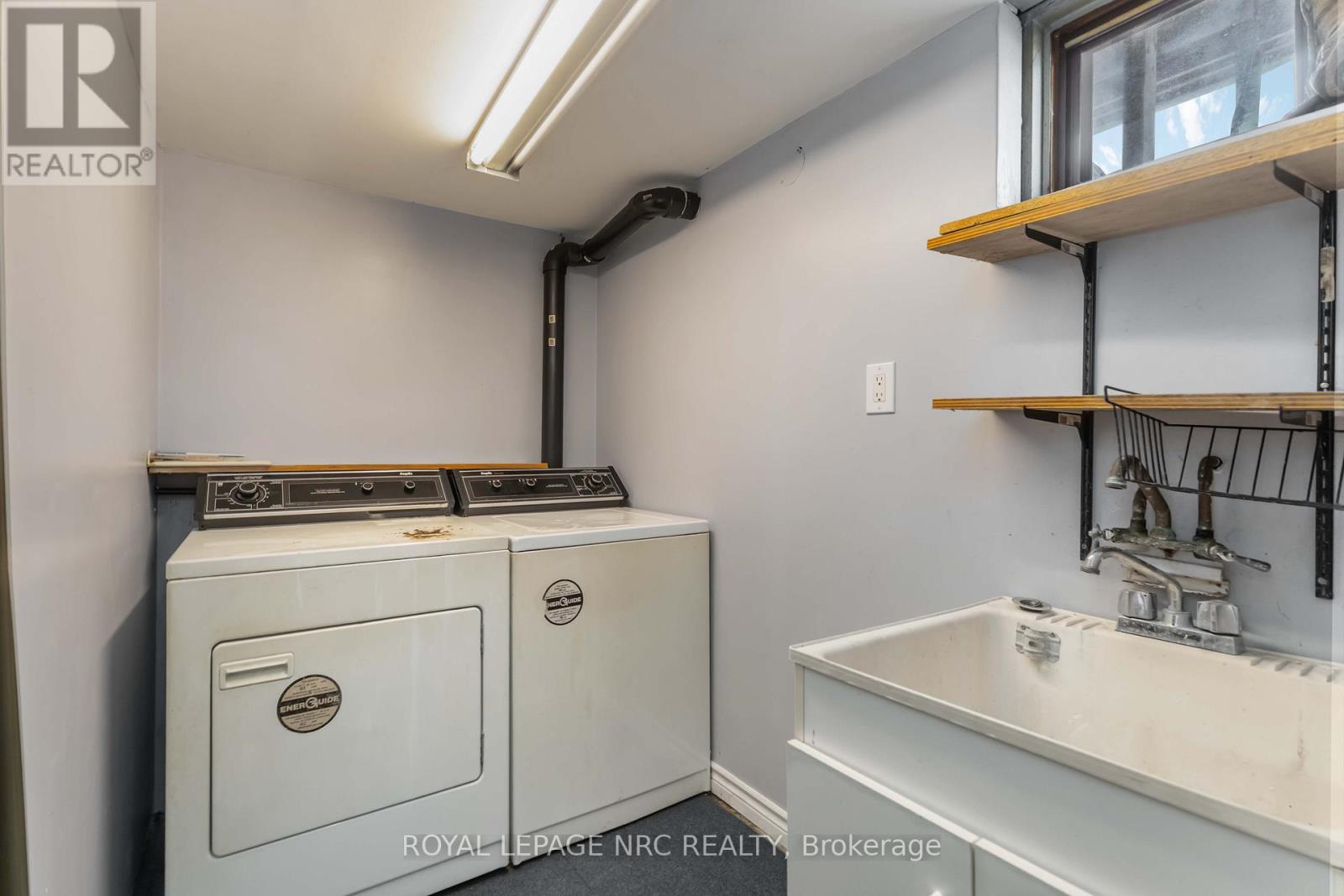 8025 Thorton Street, Niagara Falls (Ascot), Ontario  L2H 2C2 - Photo 35 - X12794096