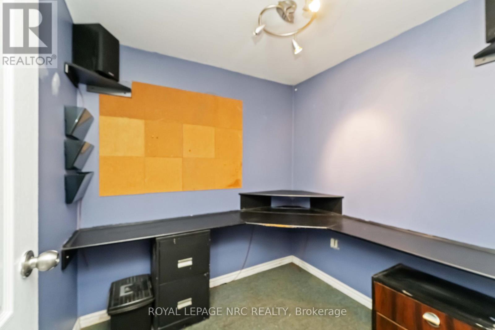 8025 Thorton Street, Niagara Falls (Ascot), Ontario  L2H 2C2 - Photo 36 - X12794096