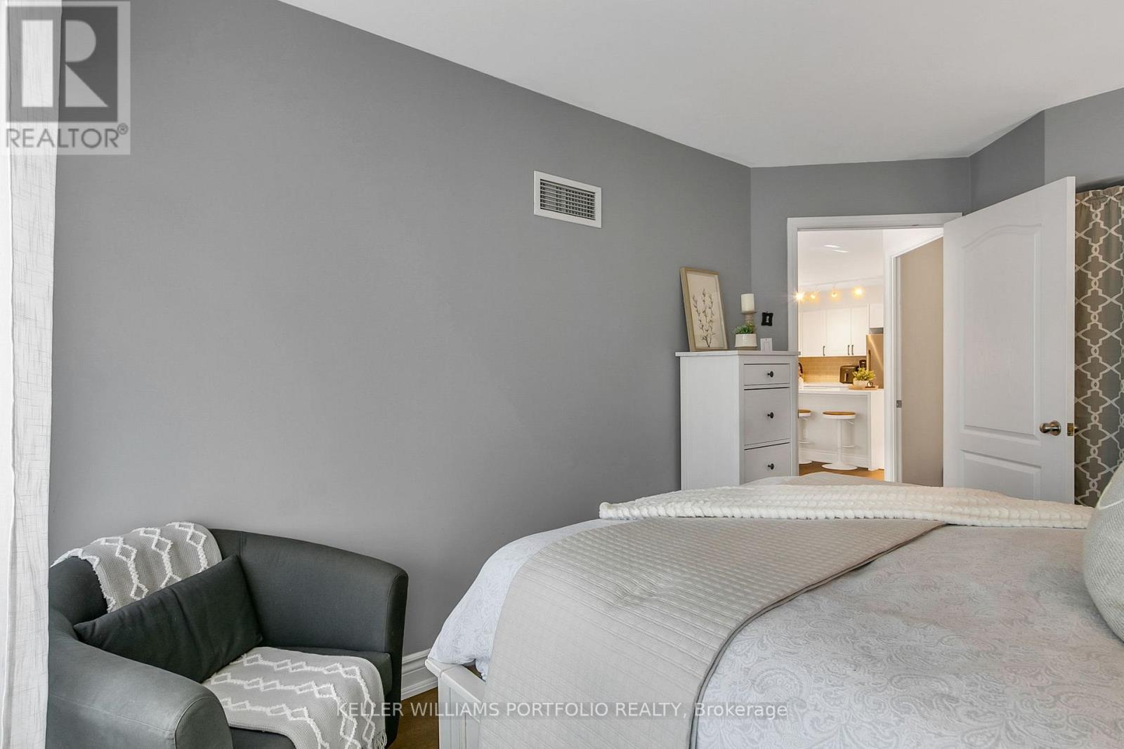 222 - 600 Queens Quay W, Toronto, Ontario  M5V 3M3 - Photo 19 - C12793978