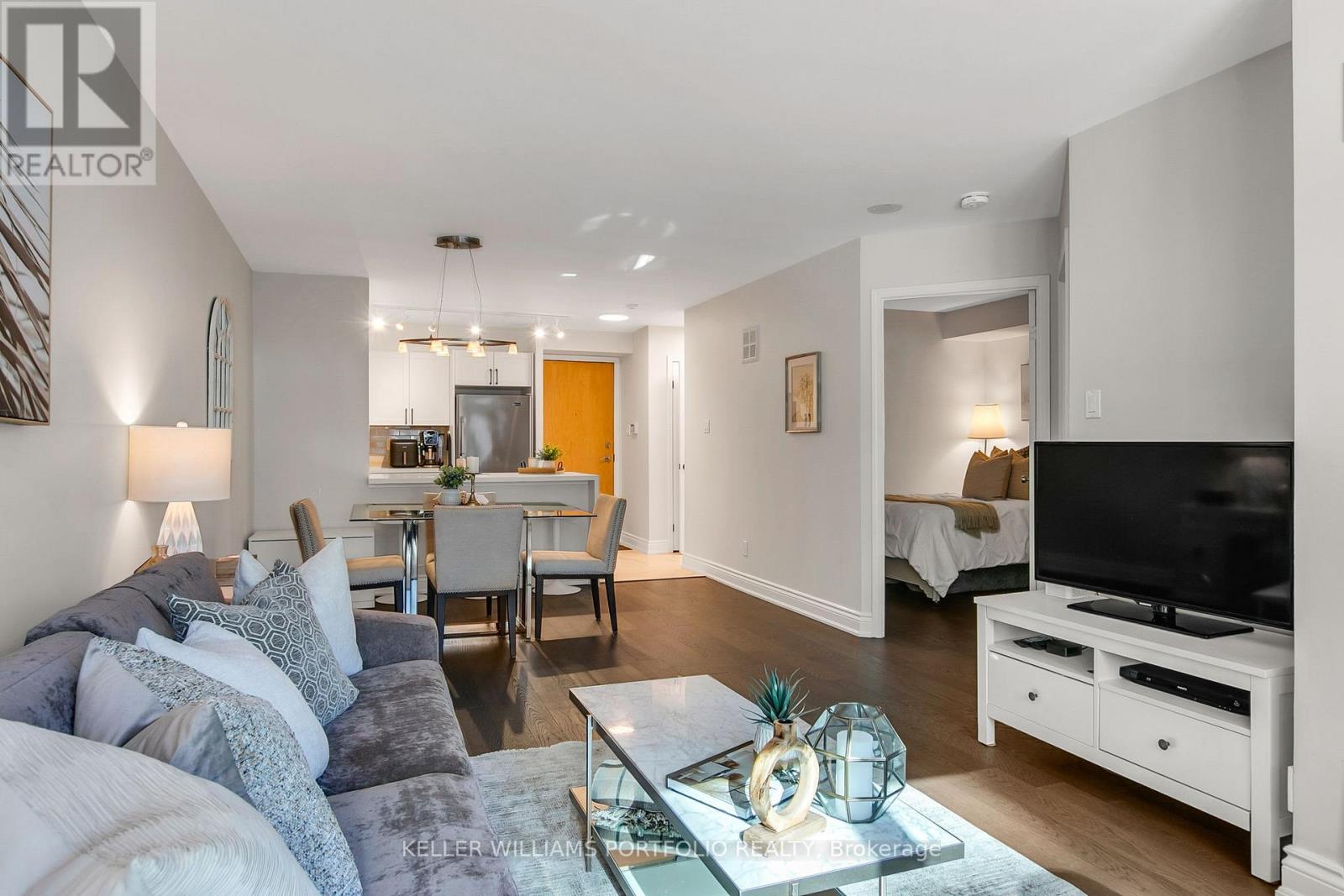 222 - 600 Queens Quay W, Toronto, Ontario  M5V 3M3 - Photo 8 - C12793978