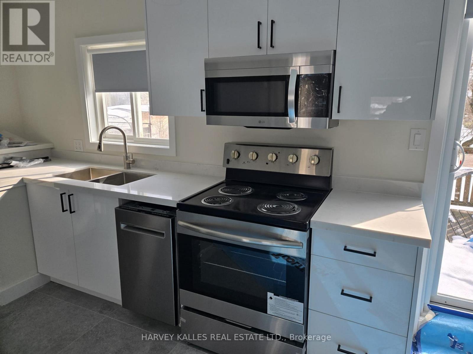 MAIN - 111 MCALLISTER ROAD, Toronto, Ontario