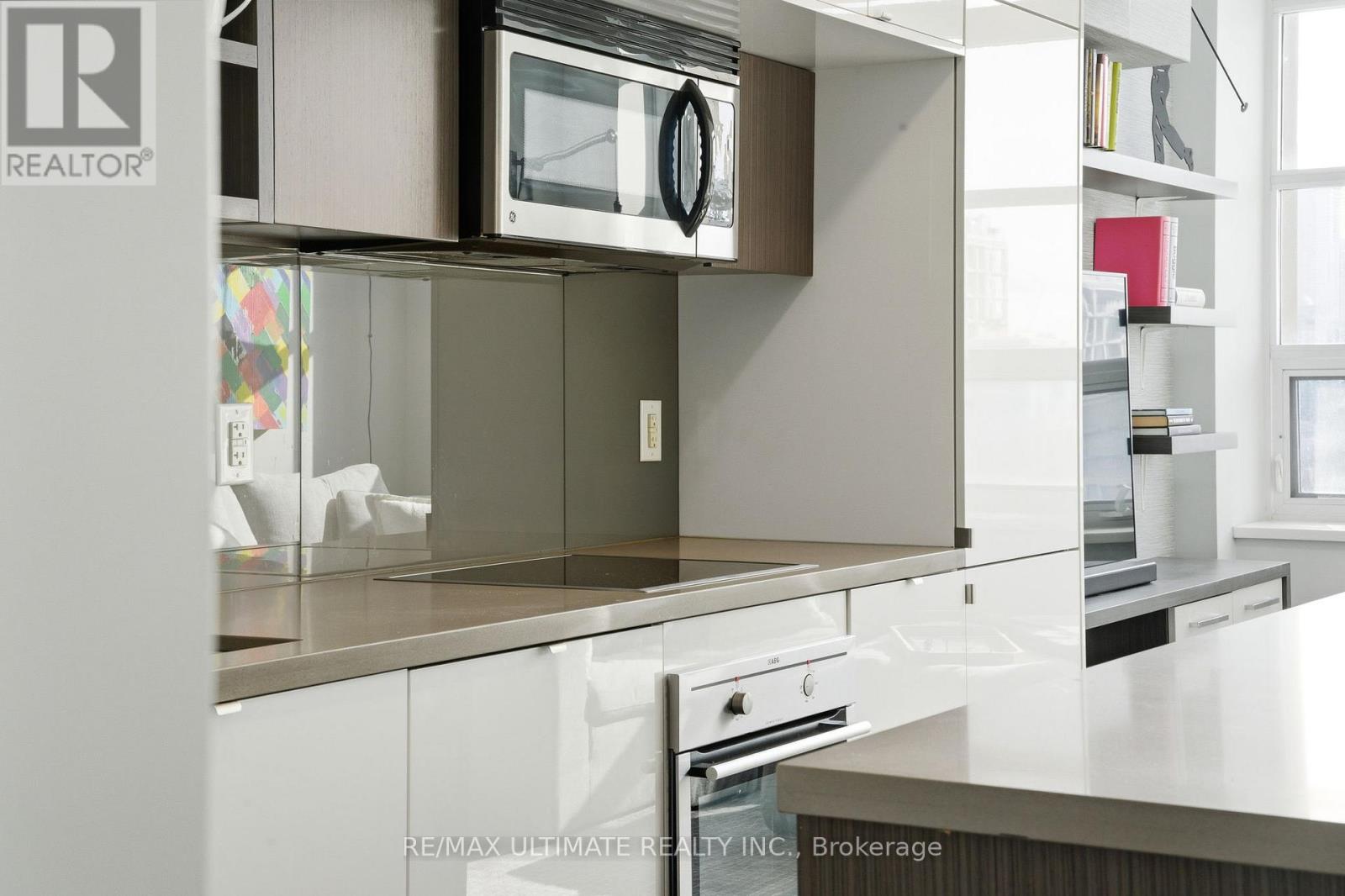 811 - 111 St Clair Avenue W, Toronto, Ontario  M4V 1N5 - Photo 11 - C12794038