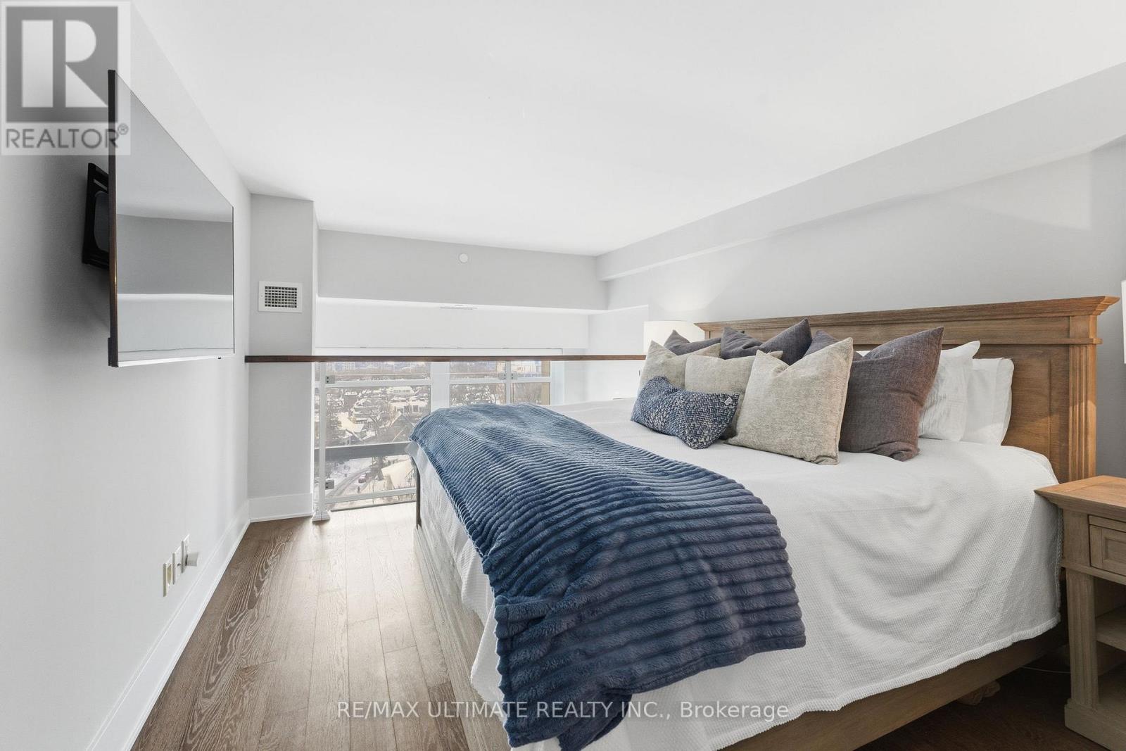 811 - 111 St Clair Avenue W, Toronto, Ontario  M4V 1N5 - Photo 21 - C12794038