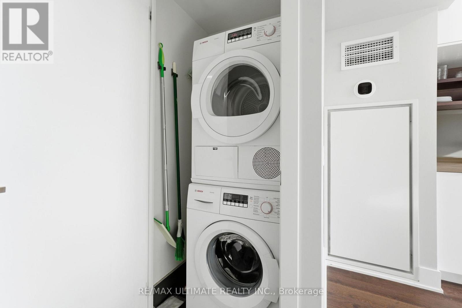 811 - 111 St Clair Avenue W, Toronto, Ontario  M4V 1N5 - Photo 27 - C12794038