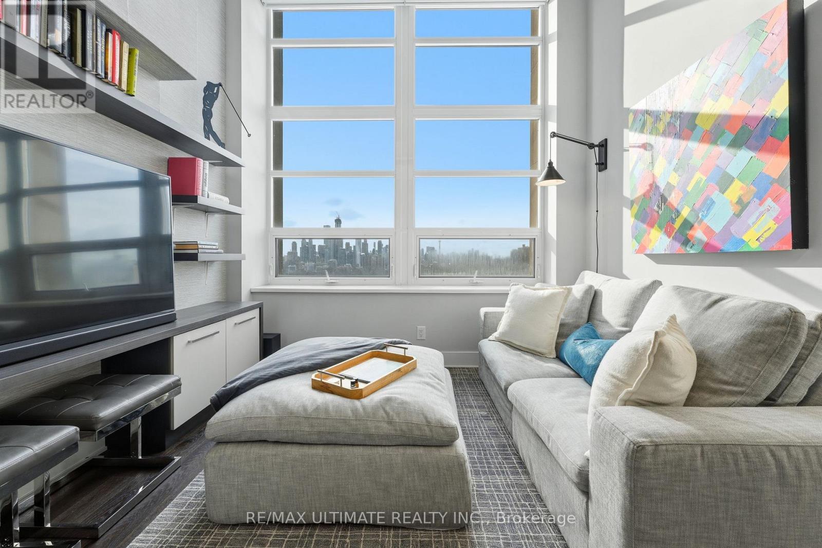 811 - 111 St Clair Avenue W, Toronto, Ontario  M4V 1N5 - Photo 4 - C12794038