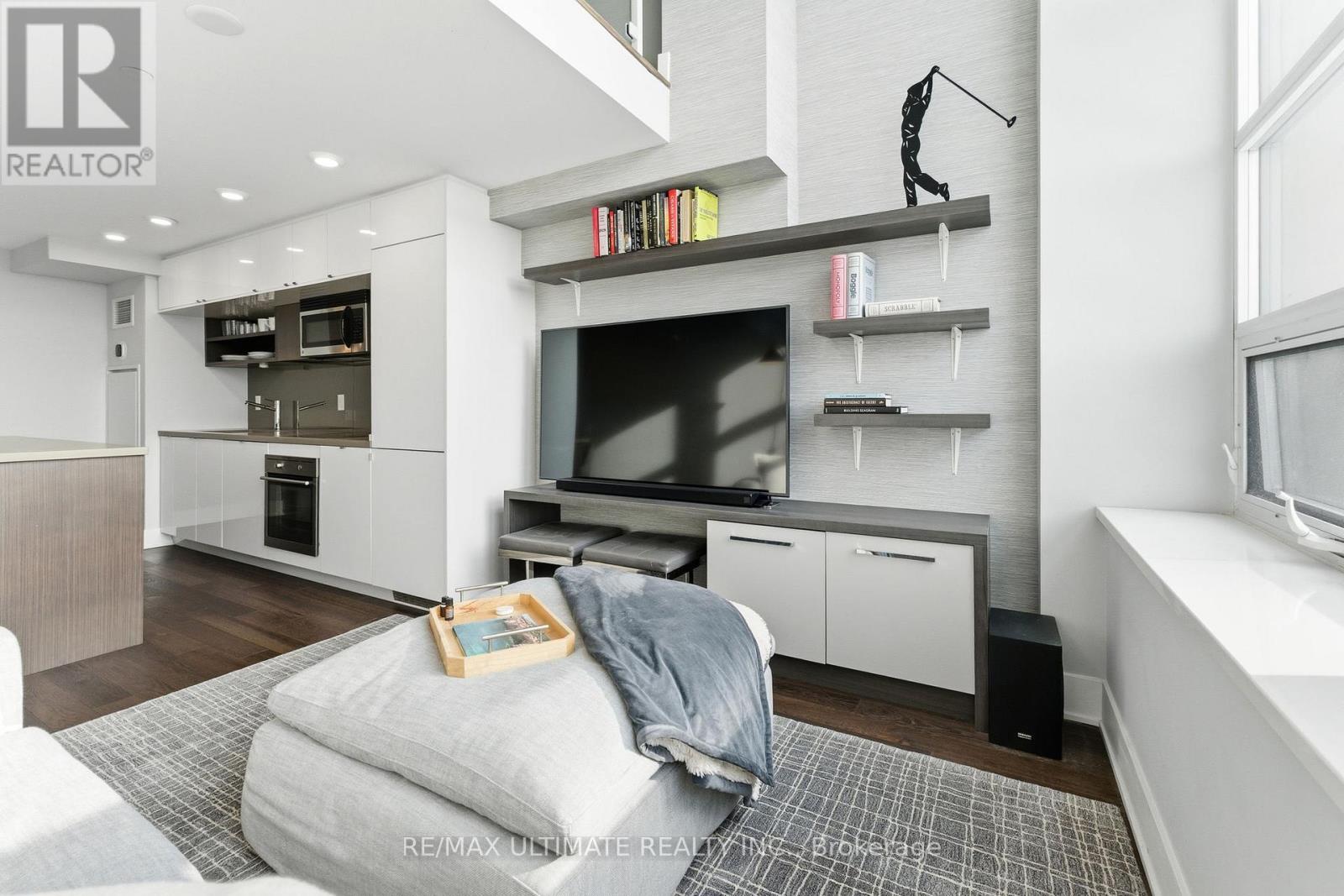 811 - 111 St Clair Avenue W, Toronto, Ontario  M4V 1N5 - Photo 9 - C12794038