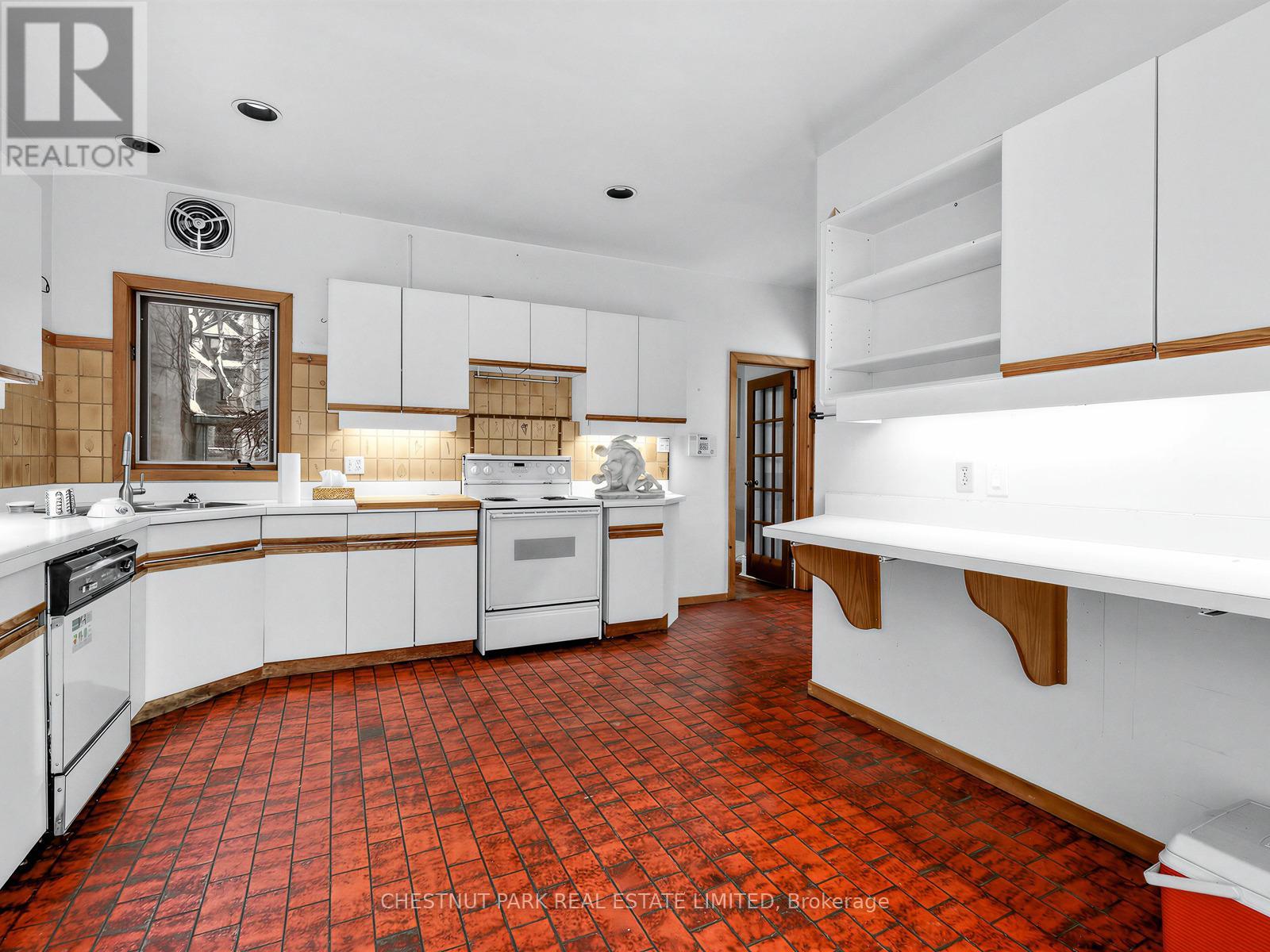 Unknown Address, ,    - Photo 9 - C12794094