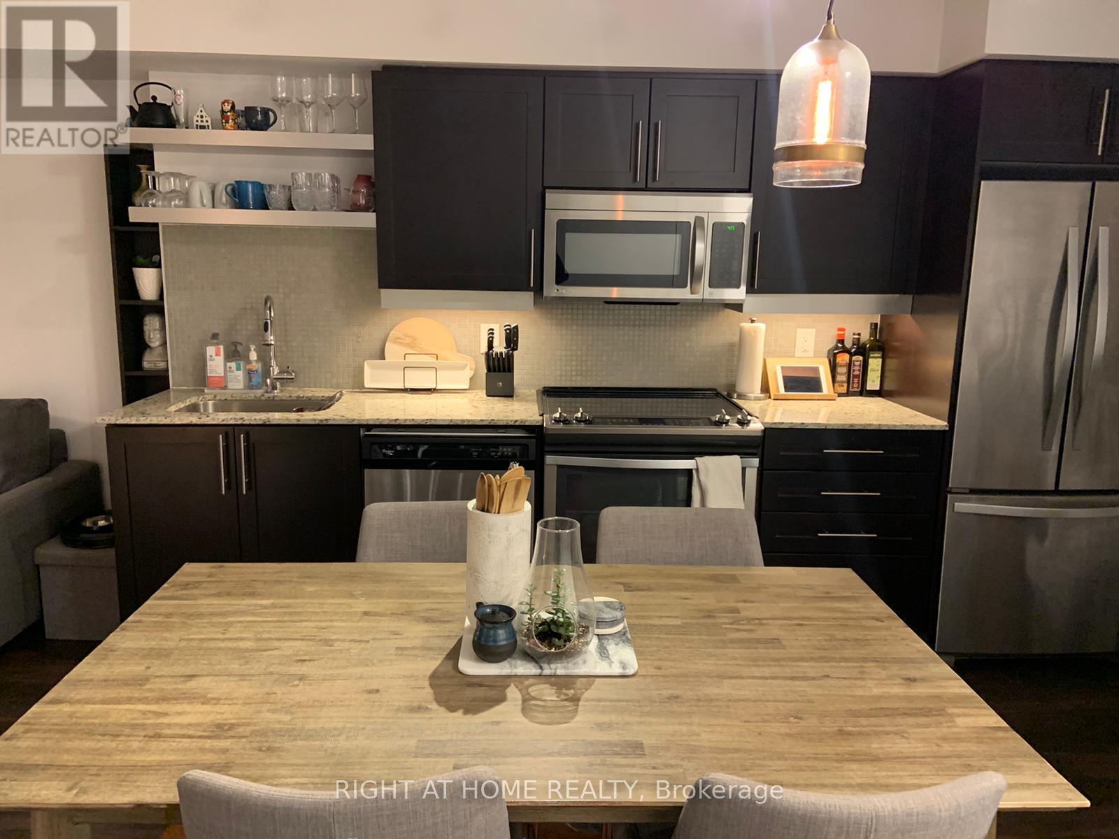 505 - 400 Adelaide Street E, Toronto, Ontario  M5A 4S3 - Photo 3 - C12794138