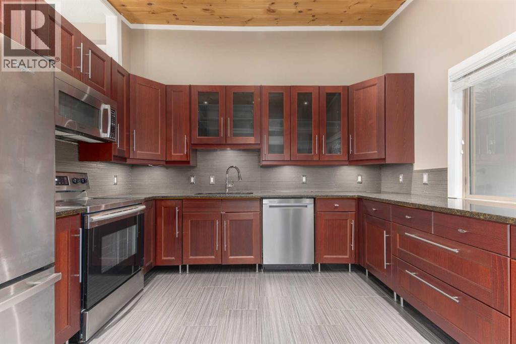 4936 40 Avenue Nw, Calgary, Alberta  T3A 0X2 - Photo 8 - A2284747