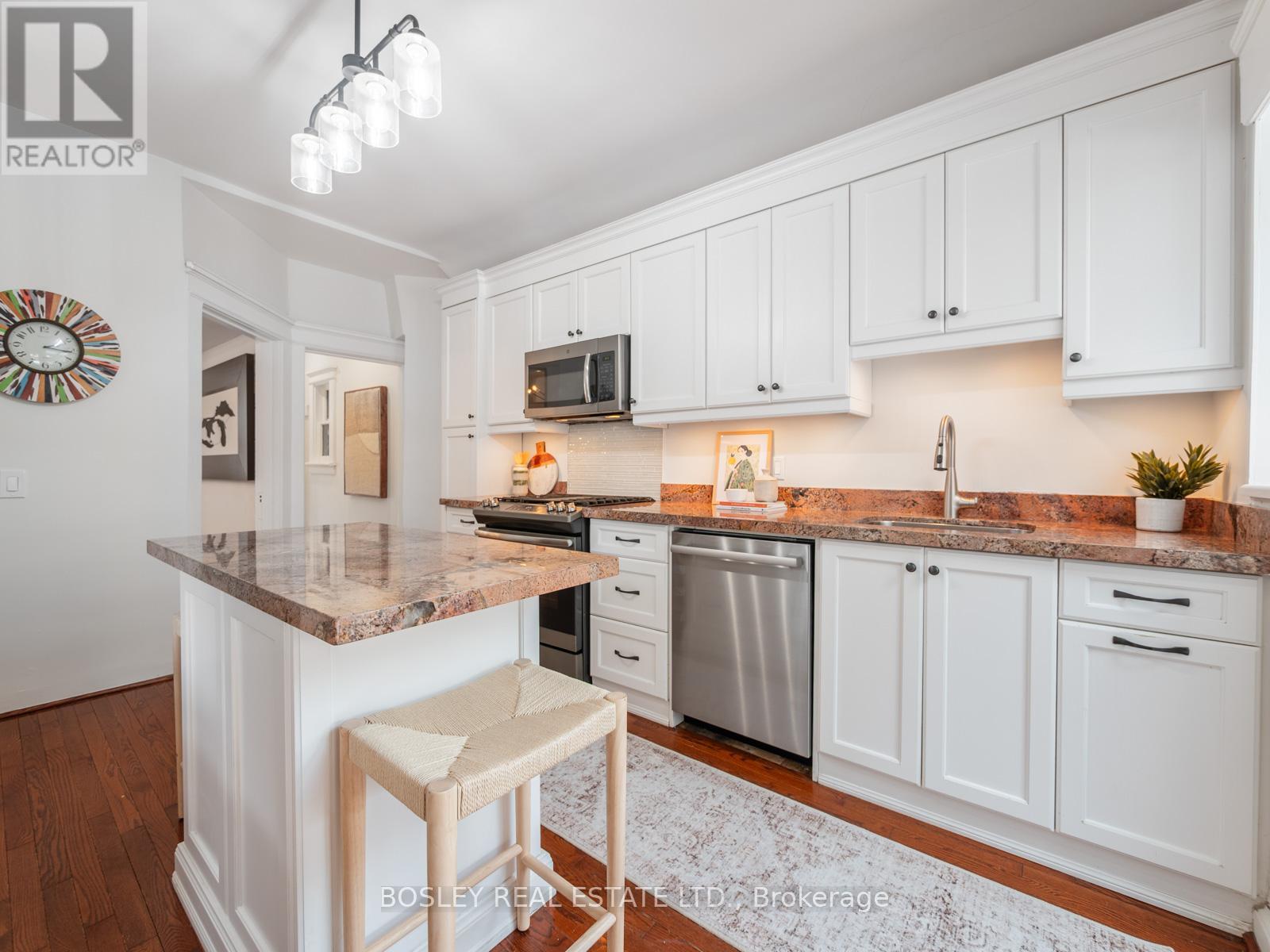 43 Bellefair Avenue, Toronto, Ontario  M4L 3T7 - Photo 15 - E12793908