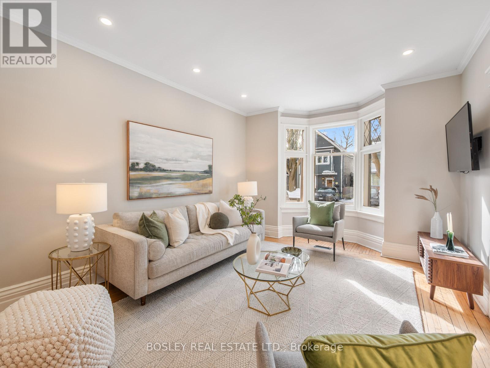 43 Bellefair Avenue, Toronto, Ontario  M4L 3T7 - Photo 7 - E12793908