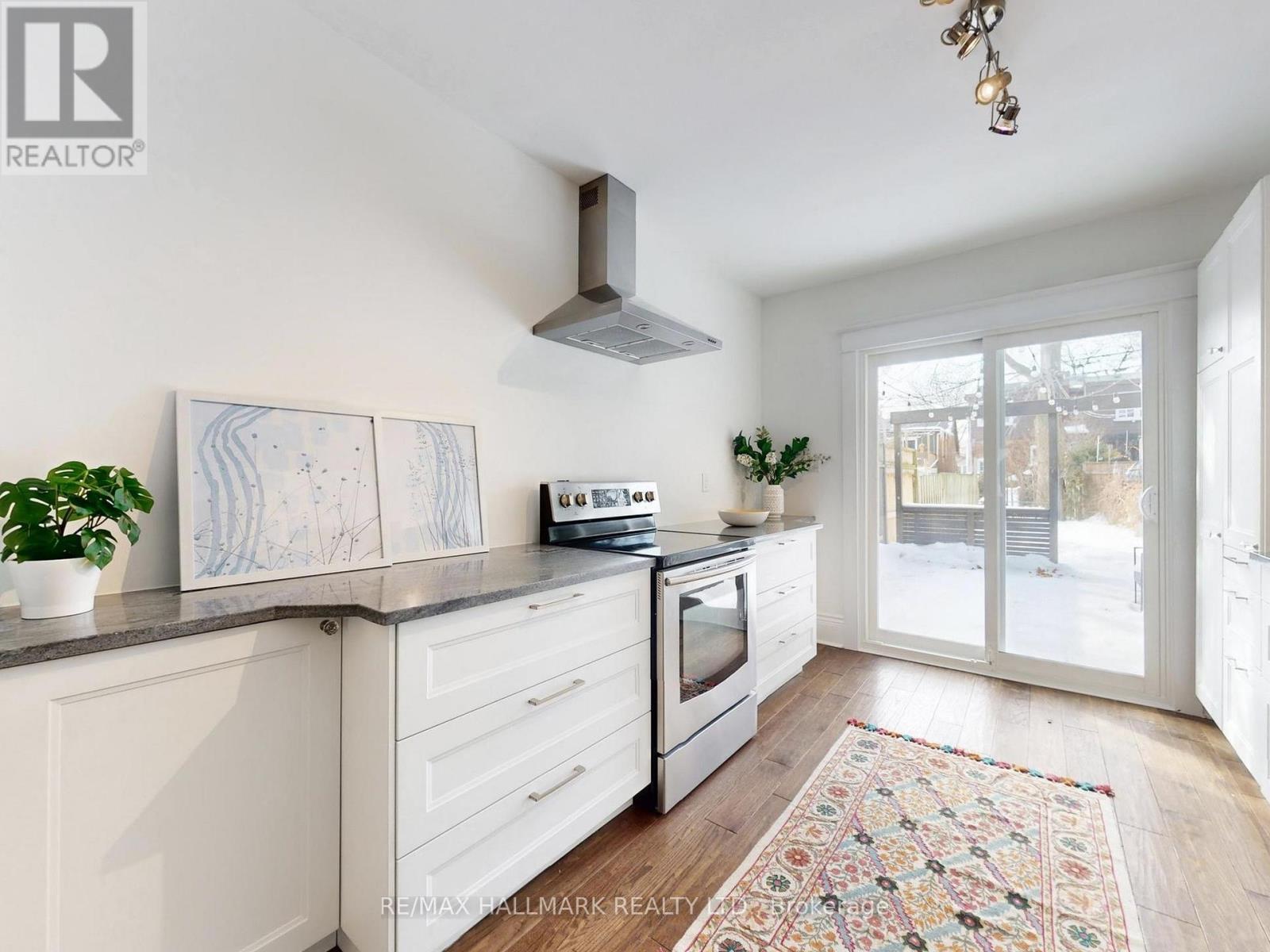 614 Woodbine Avenue, Toronto, Ontario  M4E 2J1 - Photo 14 - E12793946