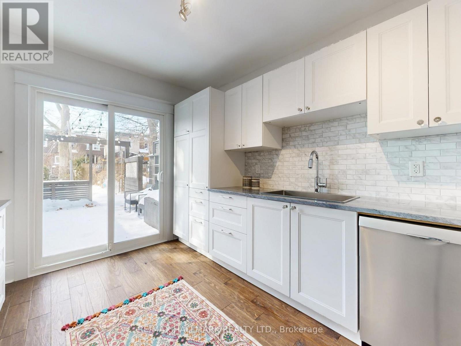 614 Woodbine Avenue, Toronto, Ontario  M4E 2J1 - Photo 15 - E12793946