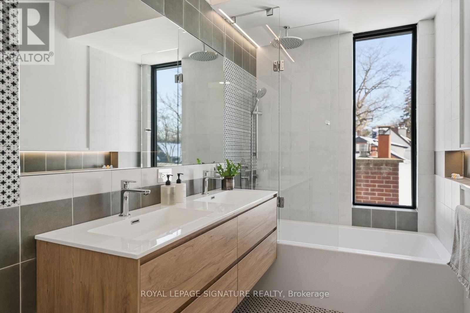 22 Duart Park Road, Toronto, Ontario  M4E 1J2 - Photo 24 - E12794044