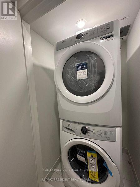 Th 354 - 100 Honeycrisp Crescent, Vaughan, Ontario  L4K 5Z8 - Photo 14 - N12793944