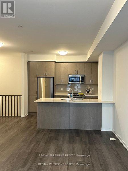 Th 354 - 100 Honeycrisp Crescent, Vaughan, Ontario  L4K 5Z8 - Photo 6 - N12793944