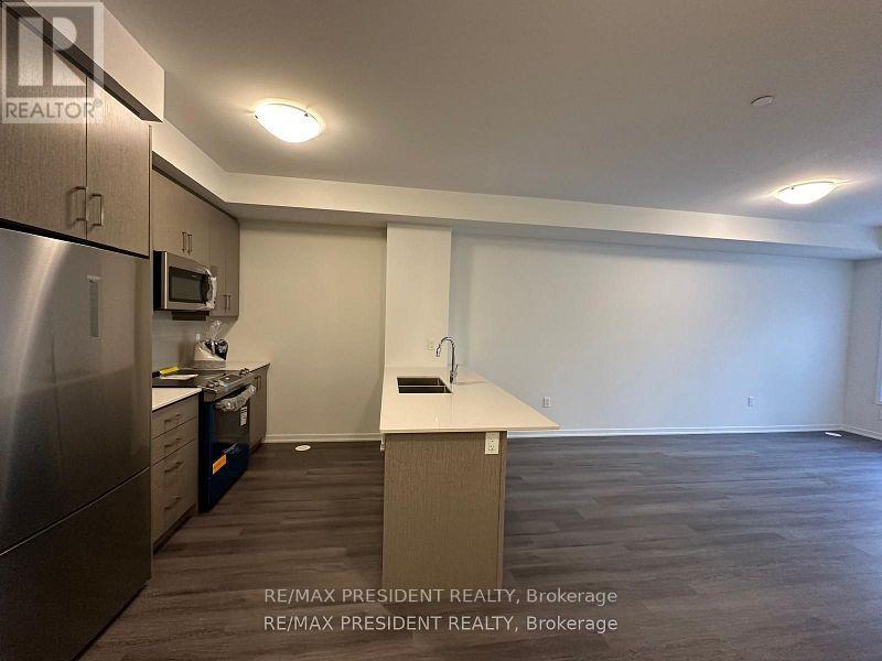 Th 354 - 100 Honeycrisp Crescent, Vaughan, Ontario  L4K 5Z8 - Photo 8 - N12793944