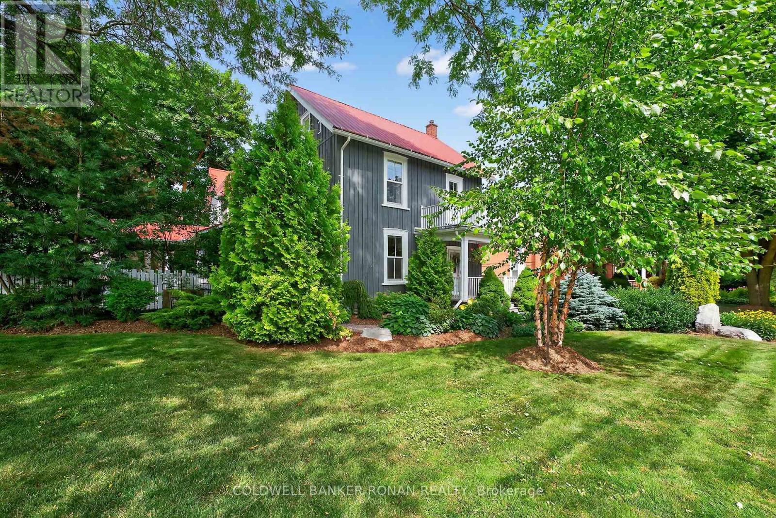 22 Centre Street N, New Tecumseth, Ontario  L0G 1A0 - Photo 4 - N12794022