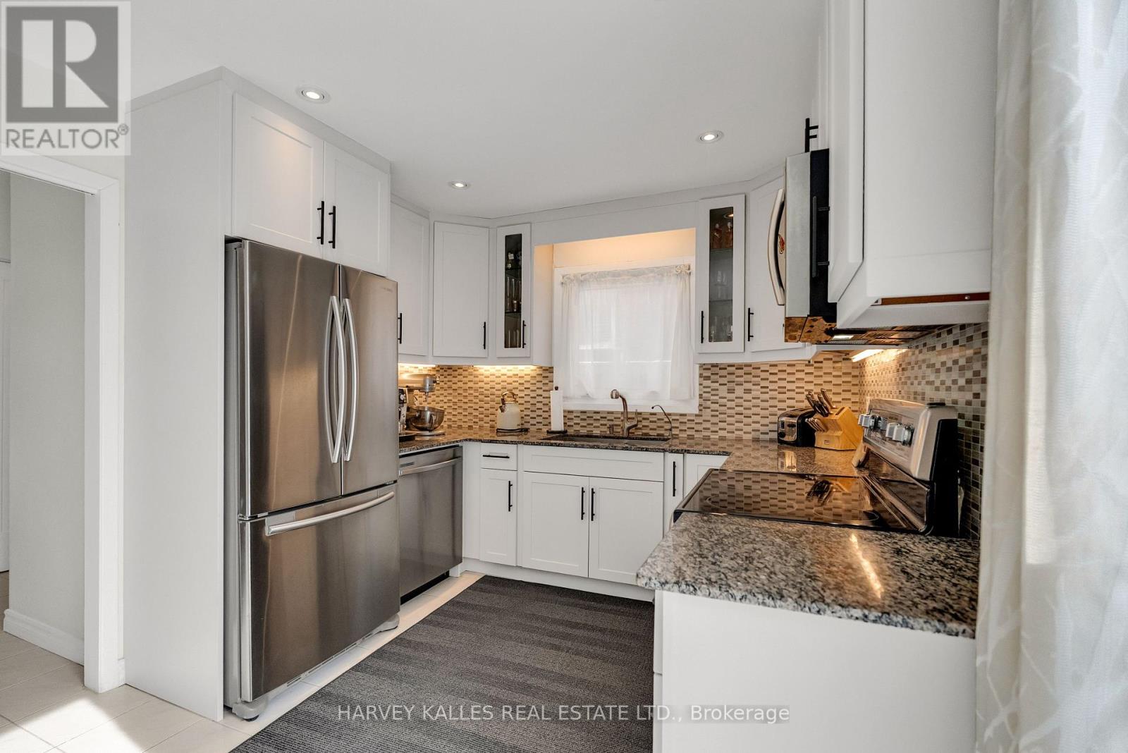 33 Ravengloss Drive, Markham, Ontario  L3T 4C8 - Photo 14 - N12794052