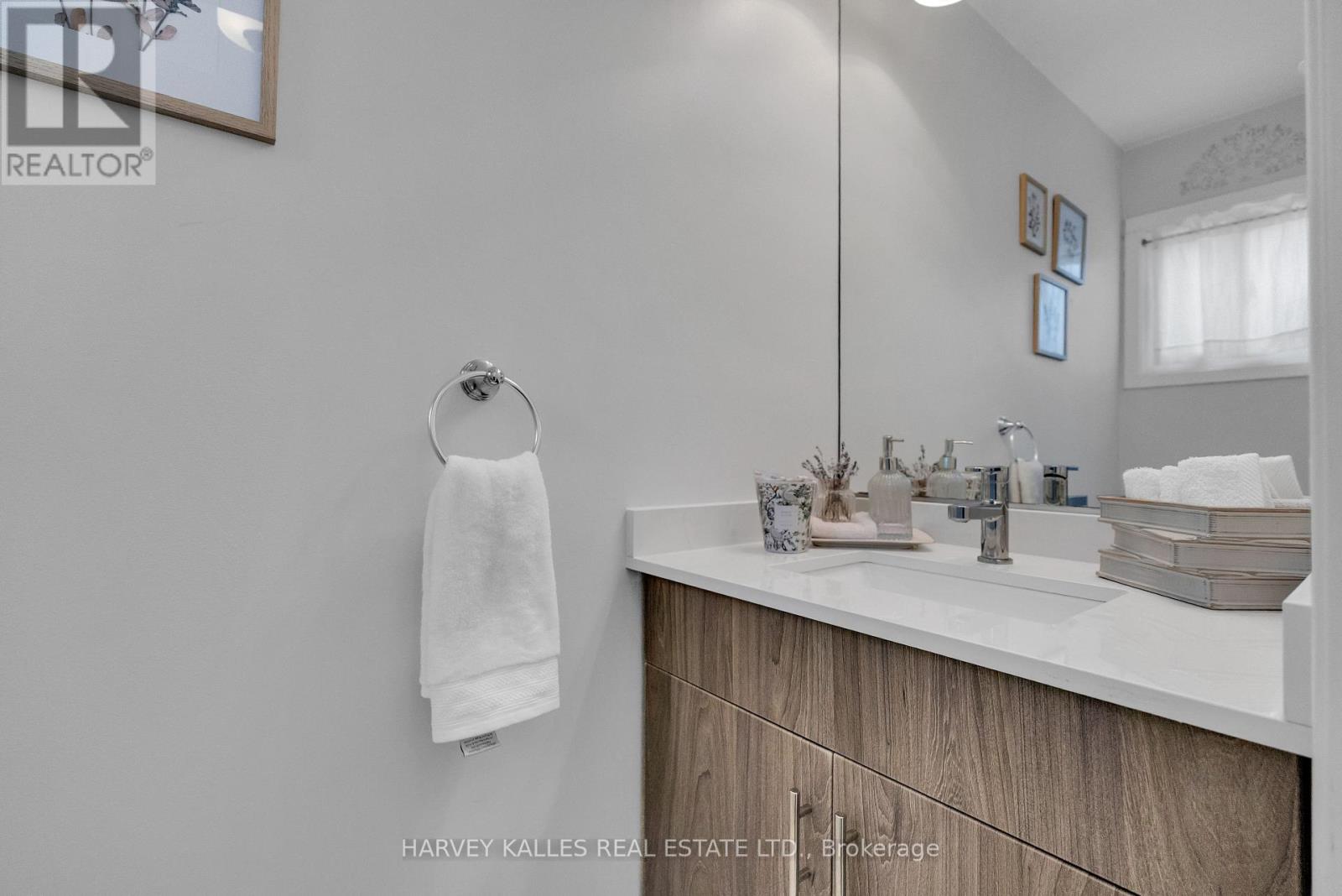 33 Ravengloss Drive, Markham, Ontario  L3T 4C8 - Photo 18 - N12794052