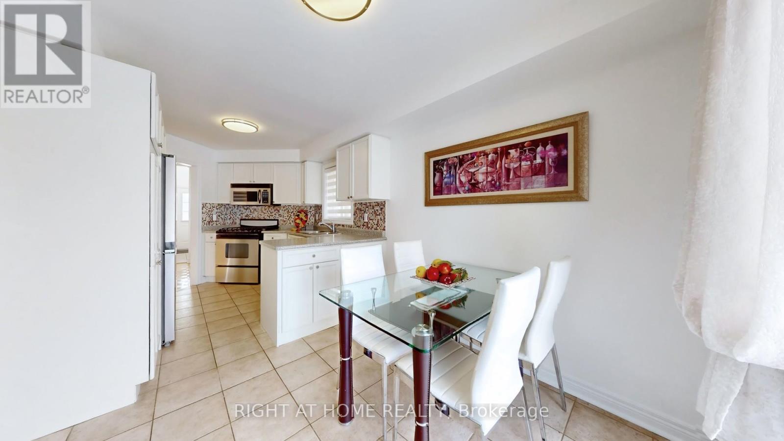 55 Hollybush Drive, Vaughan, Ontario  L6A 2H5 - Photo 6 - N12794070