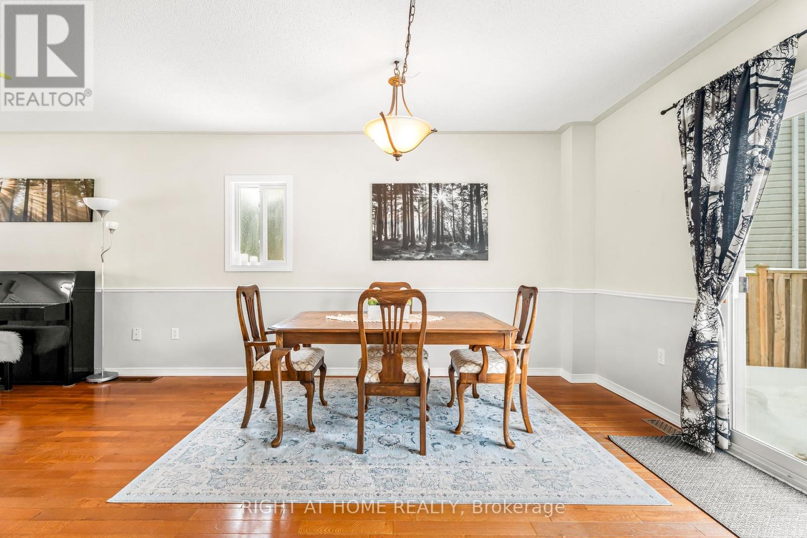 146 Maplewood Drive, Essa, Ontario  L3W 0B9 - Photo 11 - N12794104