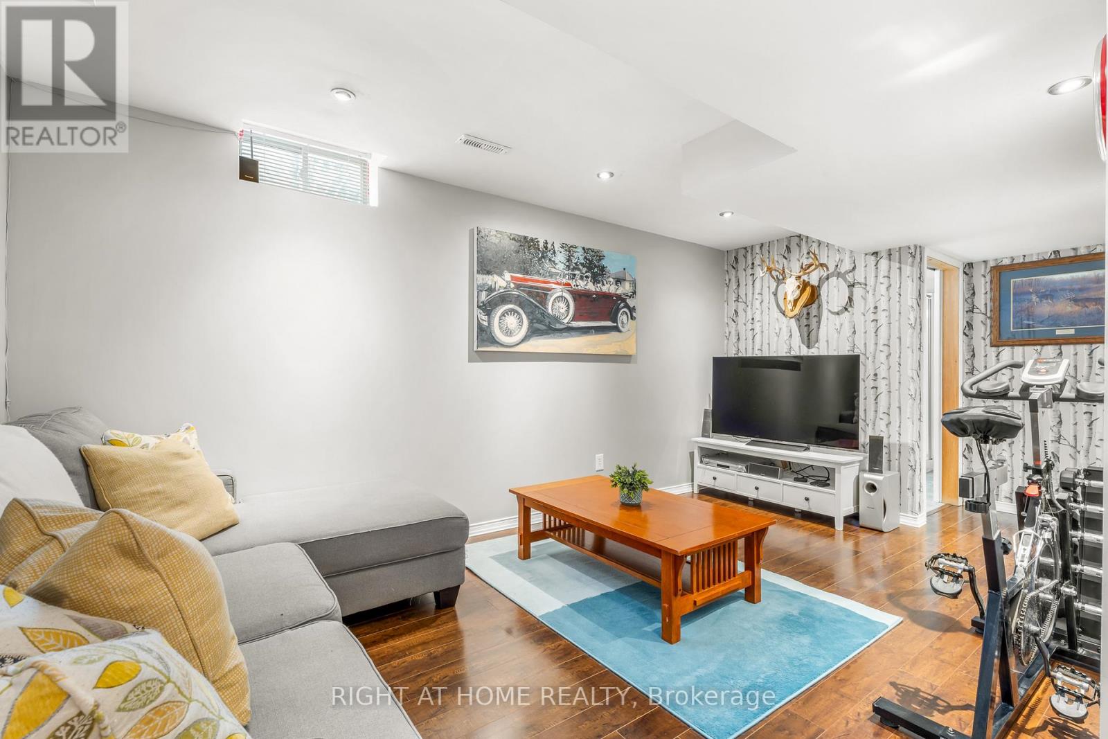 146 Maplewood Drive, Essa, Ontario  L3W 0B9 - Photo 17 - N12794104