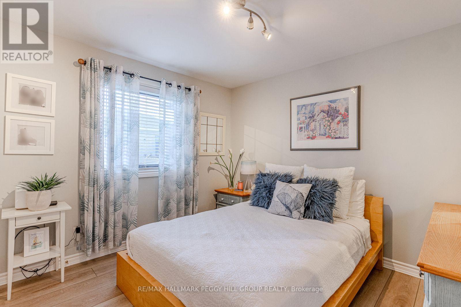 236 Pringle Drive, Barrie, Ontario  L4N 0P4 - Photo 9 - S12794098