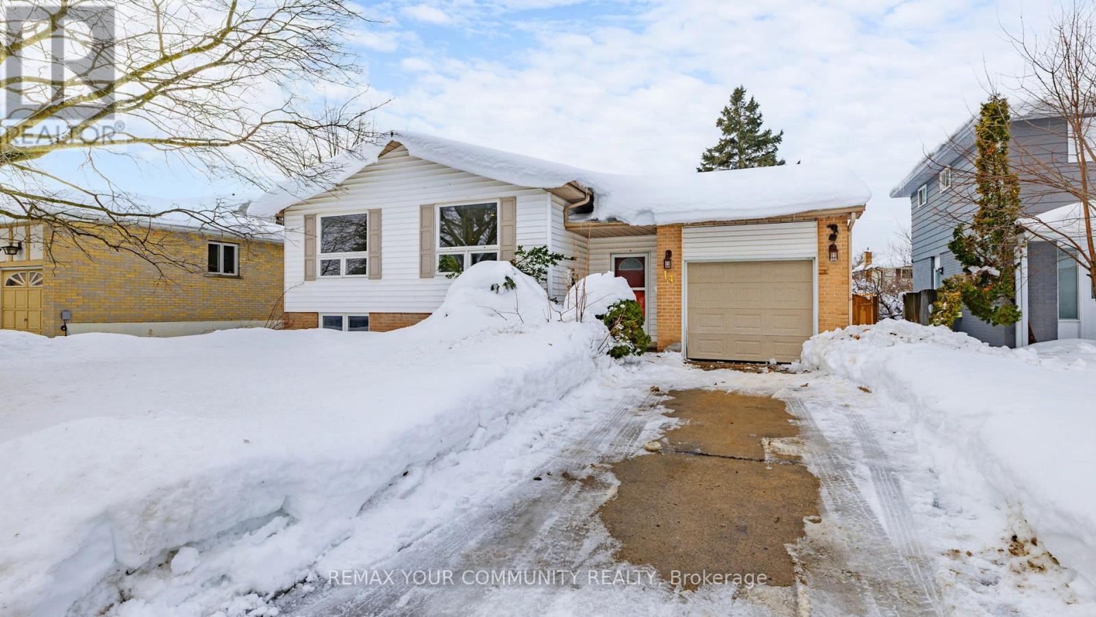 14 Lonsdale Place, Barrie, Ontario  L4M 4J1 - Photo 2 - S12794142