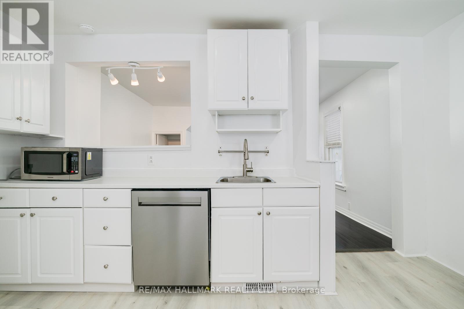 106 Willow Avenue, Toronto, Ontario  M4E 3K3 - Photo 11 - E12676532