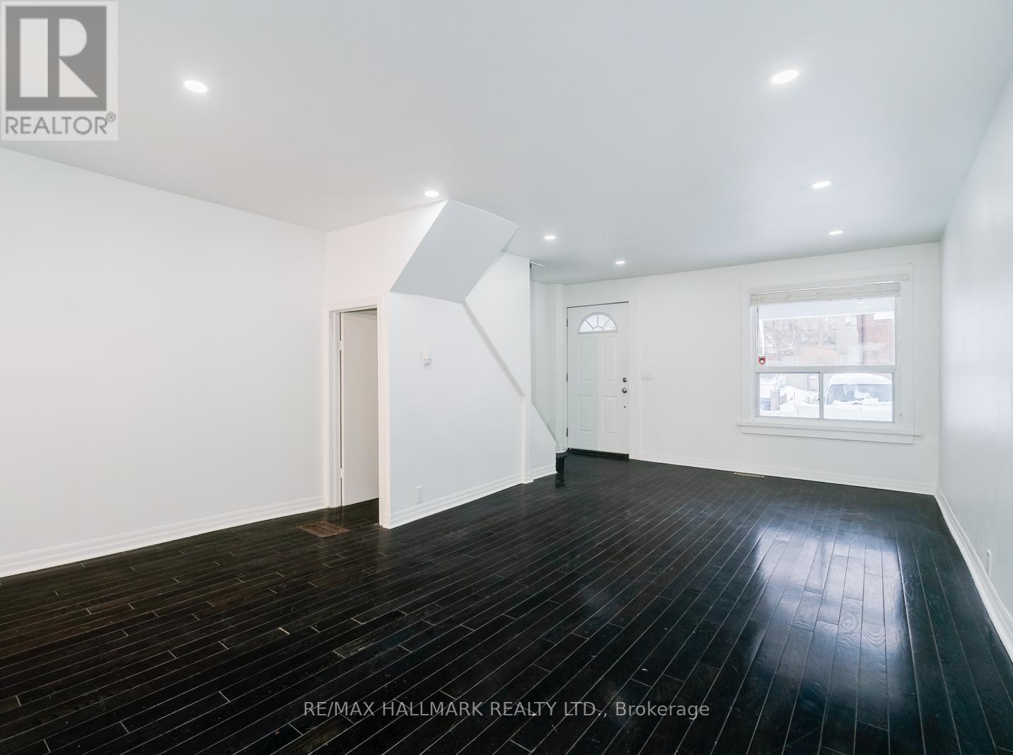 106 Willow Avenue, Toronto, Ontario  M4E 3K3 - Photo 6 - E12676532