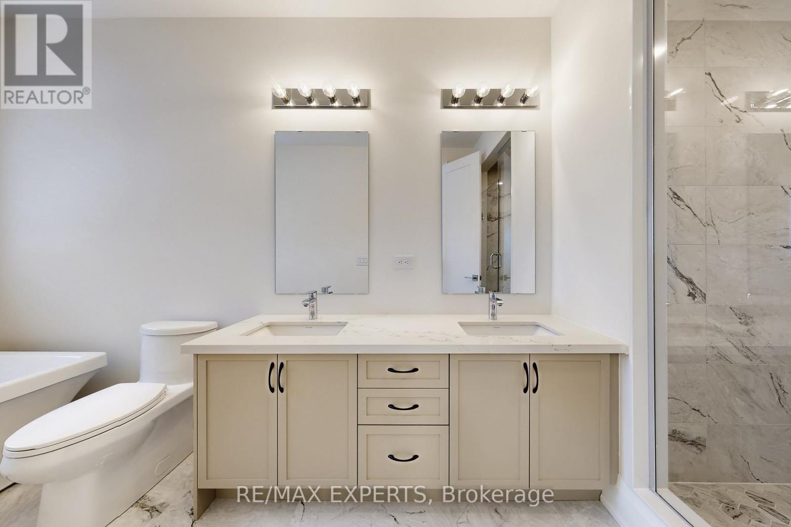 50 Schmeltzer Crescent, Richmond Hill, Ontario  L4E 1K9 - Photo 16 - N12790632